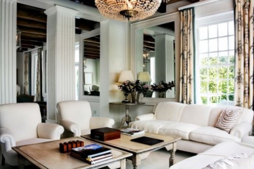 Geniet van de ruime woonkamer(s) van Villa Grand Dedale Villa Grand Dedale op Doolhof Wine Estate, Wellington| Exclusive Culitravel