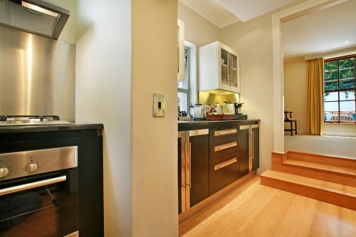 Uw keuken is volledig uitgerust en chef-waardig Villa Madiba in Kaapstad | Exclusive Culitravel