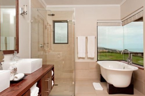 Deze villa is van alle gemakken voorzien en biedt vele extra’s Villa Ocean Views in het Pezula Golf Estate, Knysna| Exclusive Culitravel