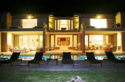 De villa is op een Top locatie Villa Whale Ridge Rock in Plettenberg Bay| Exclusive Culitravel