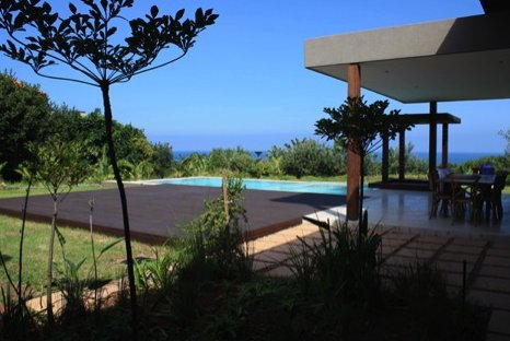 De villa is op een Top locatie Villa On Bush Buck Pools aan de Dolphin Coast| Exclusive Culitravel