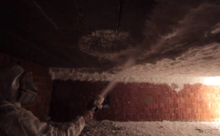 Jetspray vloerisolatie aanbrengen Jetspray vloerisolatie aanbrengen