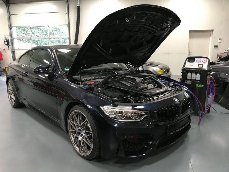 Auto airco service borne